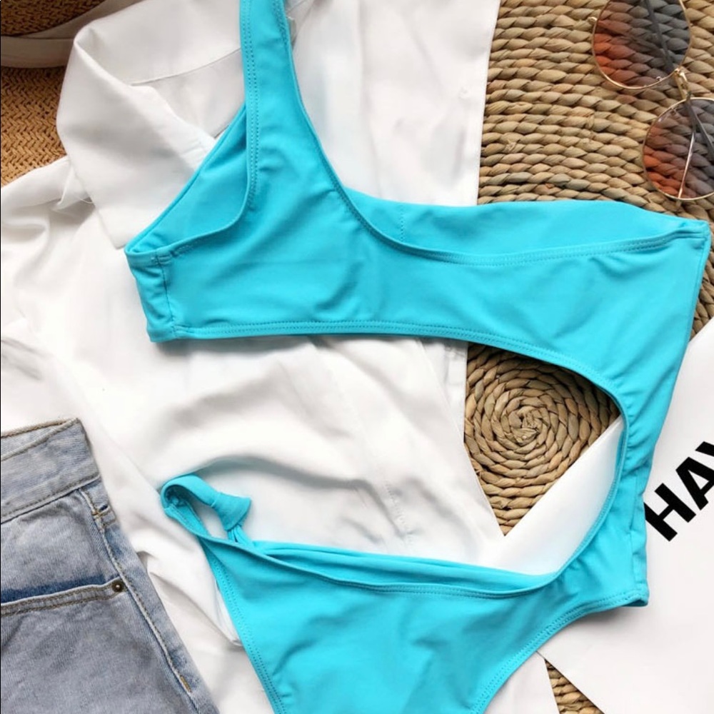 🌊 LAKE SWIM One shoulder cut out one piece swimsuit - Picture 3 of 4